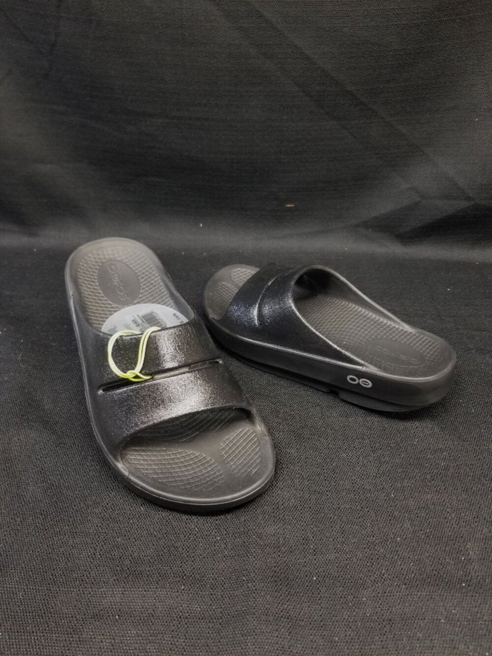 OOFOS Women's OOAHH Luxe Slide BLACK Slip-On Size 5 NEW WITH TAGS!
